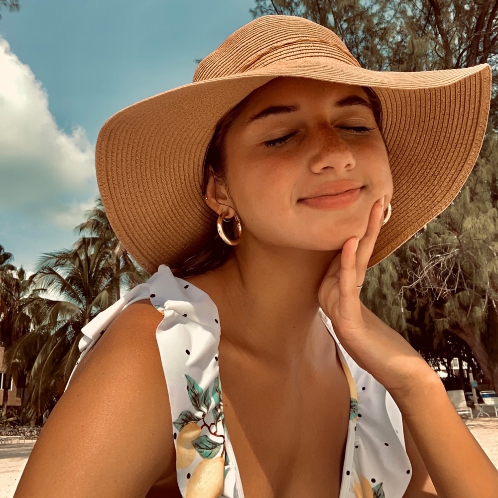 Meet your Posher, Hannah